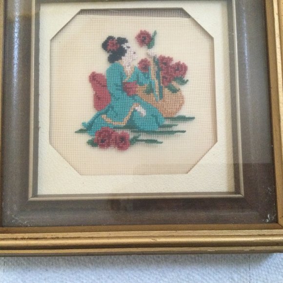 Petit Point needlework embroidery square wood frame geisha and flowers vintage - Picture 3 of 4